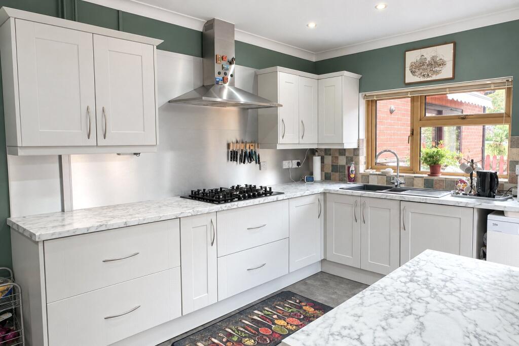 House in Westbury, Leigh Park - View 3