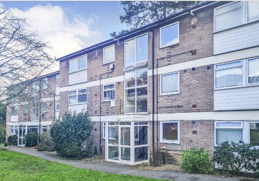 Main image of property: Flat 10 Pine Lodge, Tonbridge Road, Maidstone, Kent, ME16 8TA