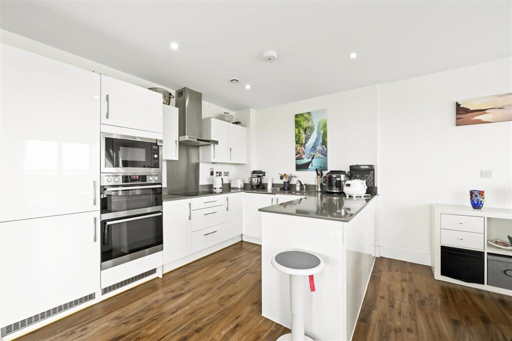 Apartment in St Albans - View 2