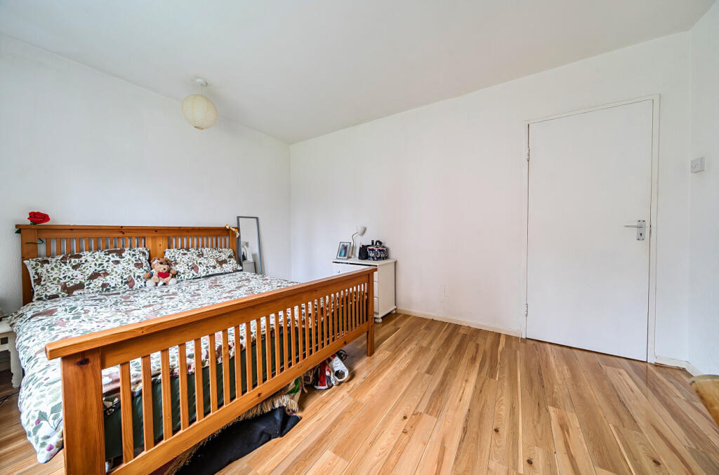 4 bedroom flat for rent
