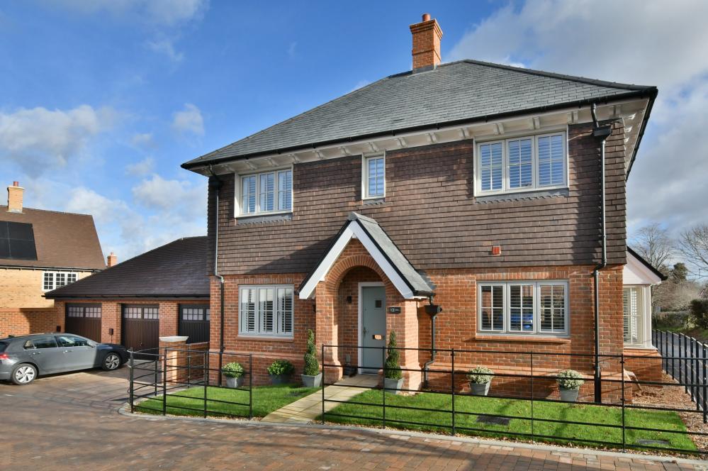 4-bed detached on Whitworth Way, Wimborne, BH21 3FD, £685,000