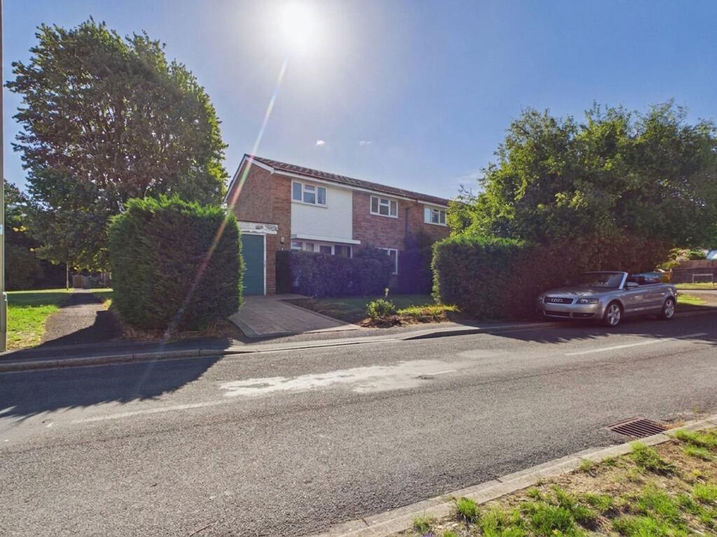 Main image of property: Knowle Crescent, Kingsclere, RG20