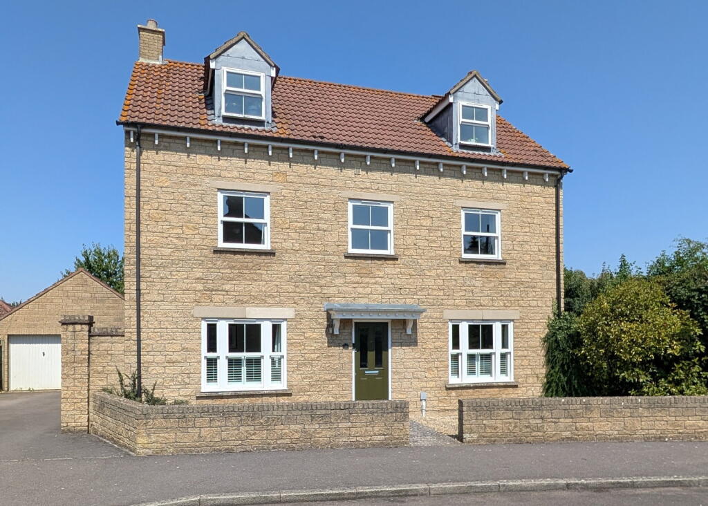 Main image of property: Salmons Leap, Calne, SN11 9EU