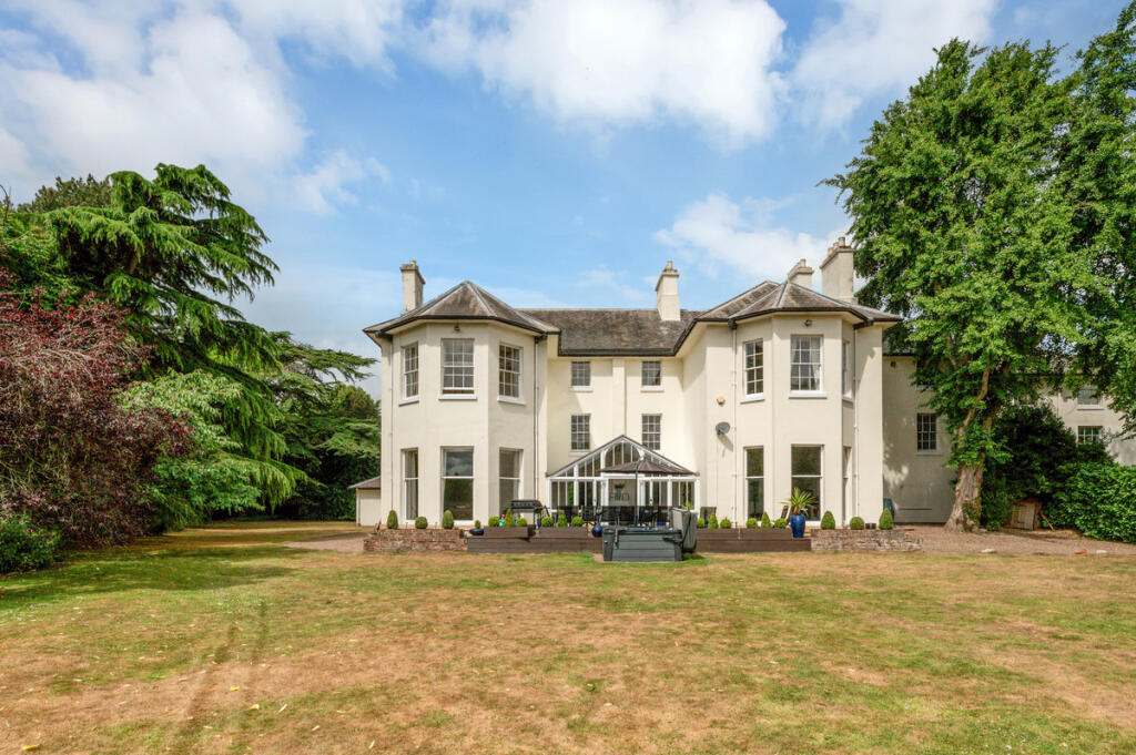 Main image of property: Church Lane, Averham, NG23