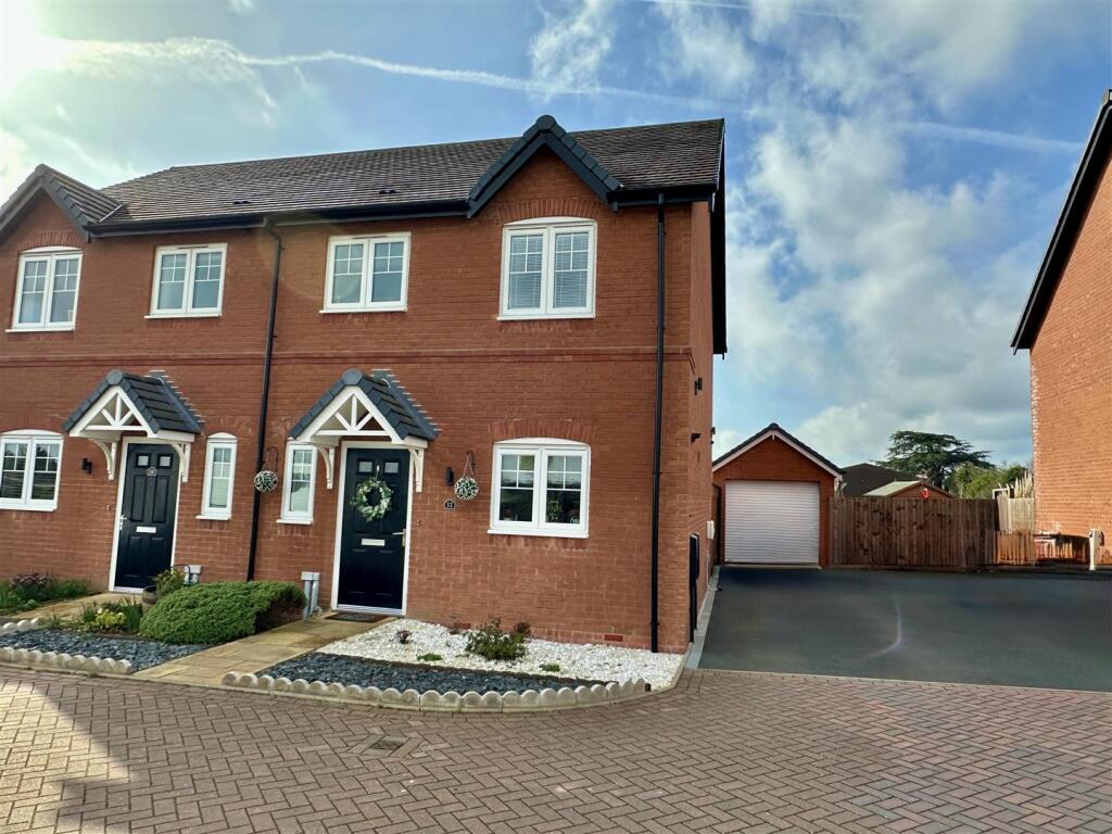 Main image of property: Cedar Close, Salford Priors