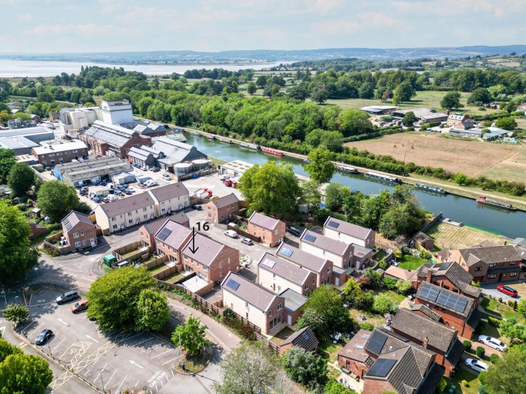 Lake Lane, Frampton On Severn, Gloucester photo 3