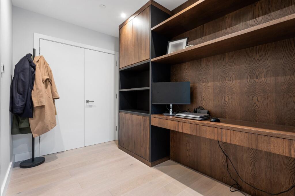 Apartment in London, London Square Bermondsey, Old Kent Road - View 4