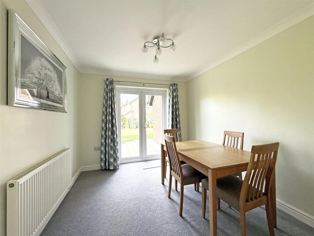 Loveridge Drive, Baschurch, Shrewsbury photo 4