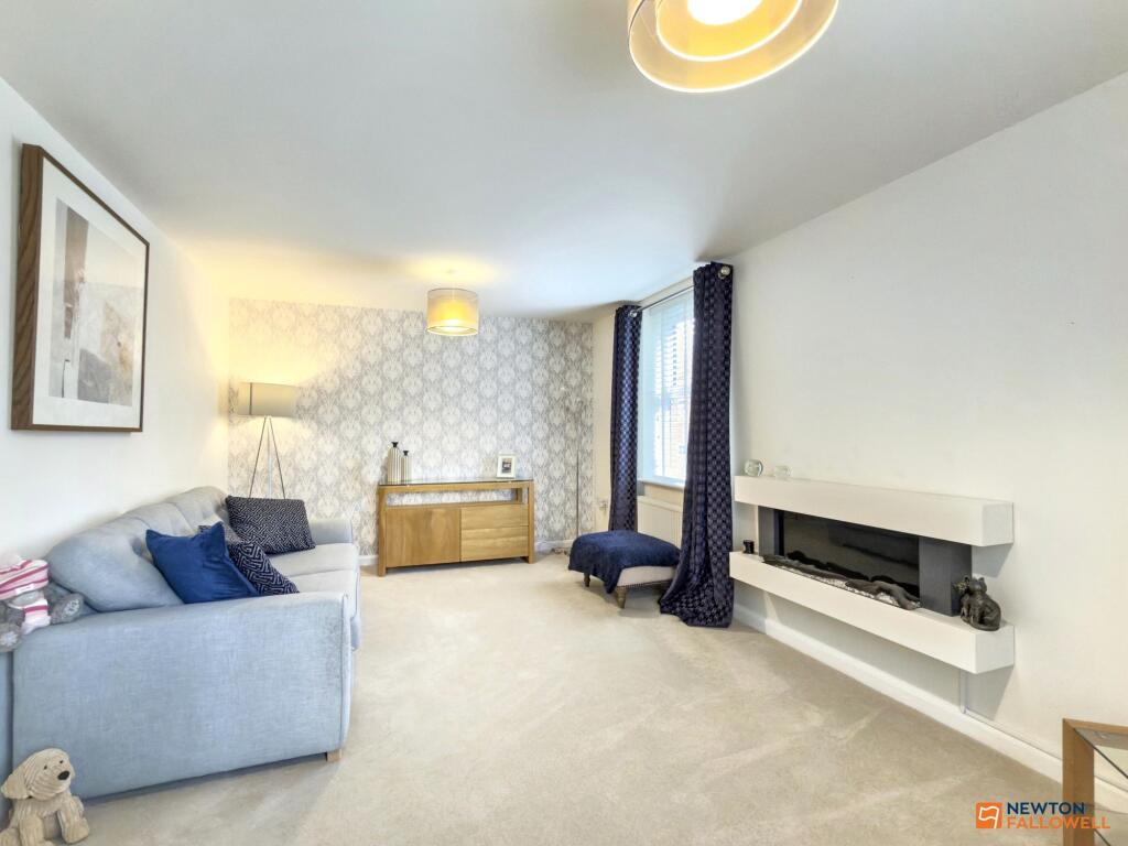 Primrose Drive, Coalville, LE67 photo 3