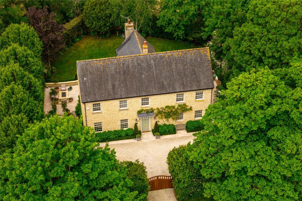 Main image of property: The Green, Deanshanger, Northamptonshire, MK19