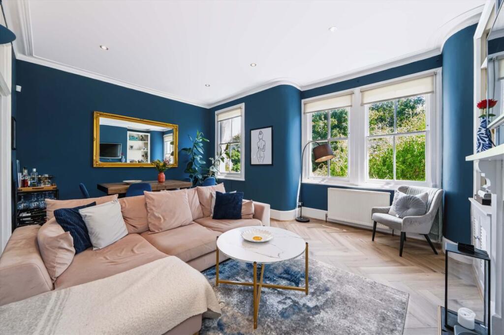 Apartment in London - More