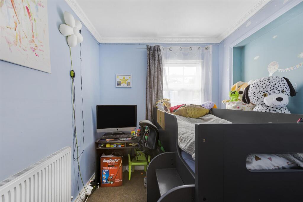Northbrooks, Harlow photo 3