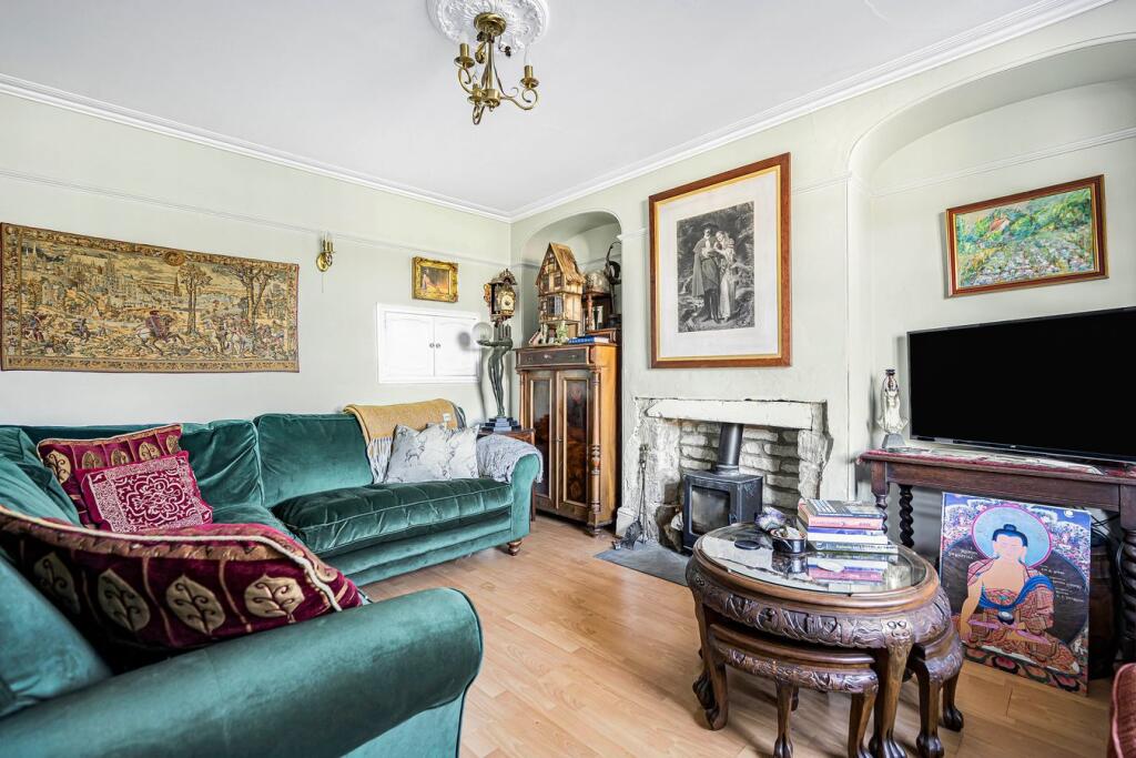 House in Gloucester - View 3