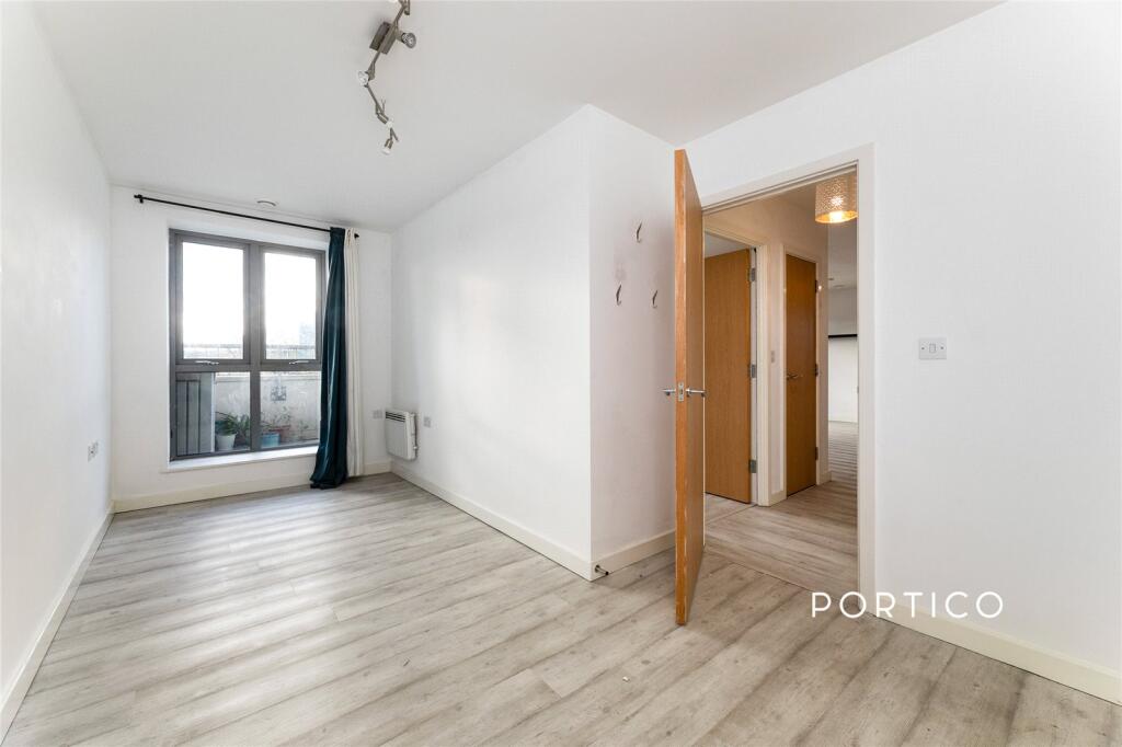 Apartment in London - View 5