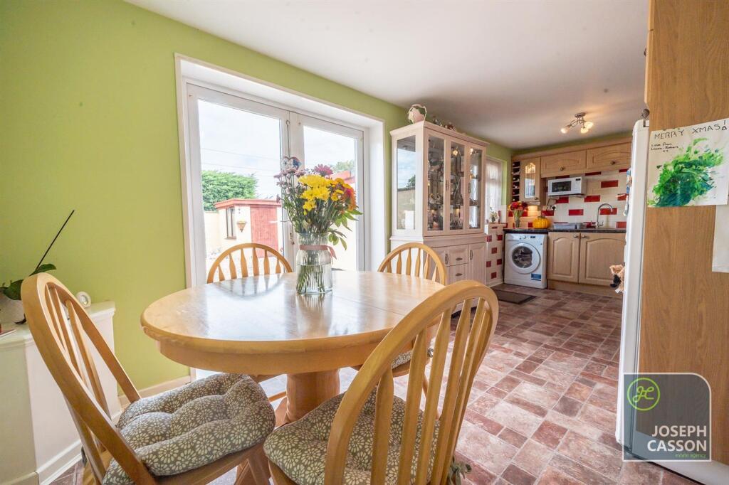 House in Taunton - View 5