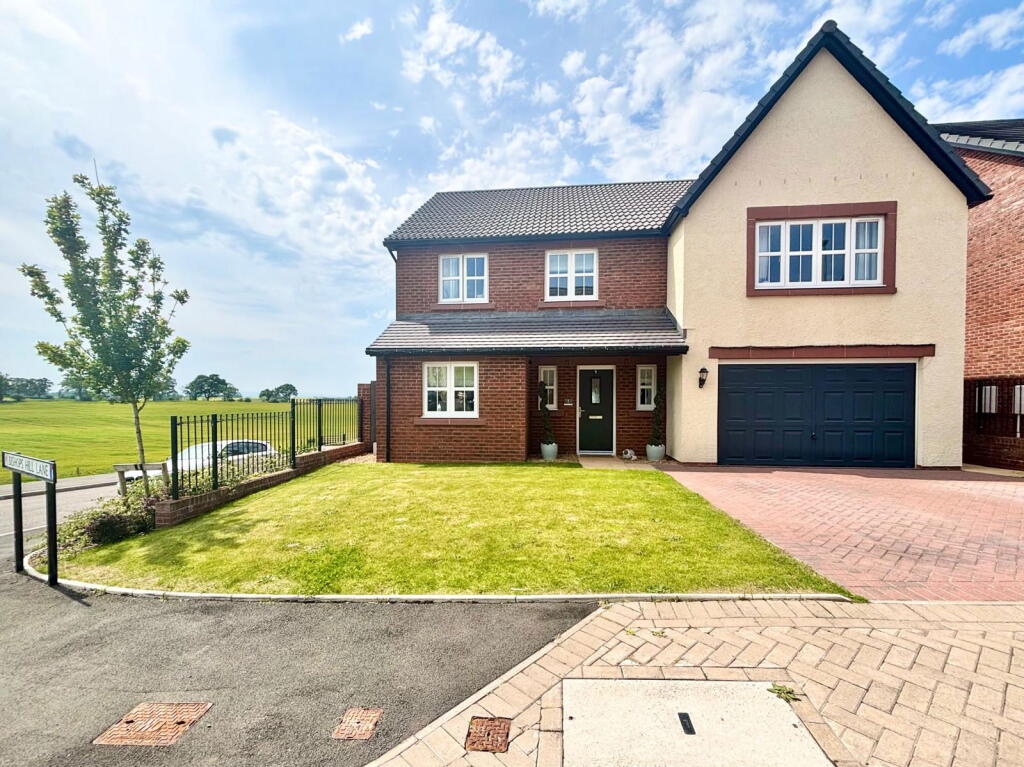 5-bed detached on Bishops Hill Lane, Winchester Place, Brampton, CA8, £450,000