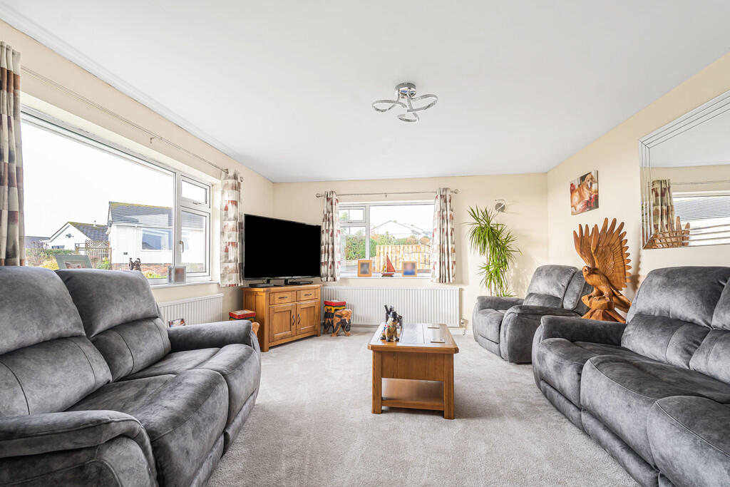 Sweetbriar Lane, Holcombe, EX7 0JZ photo 3