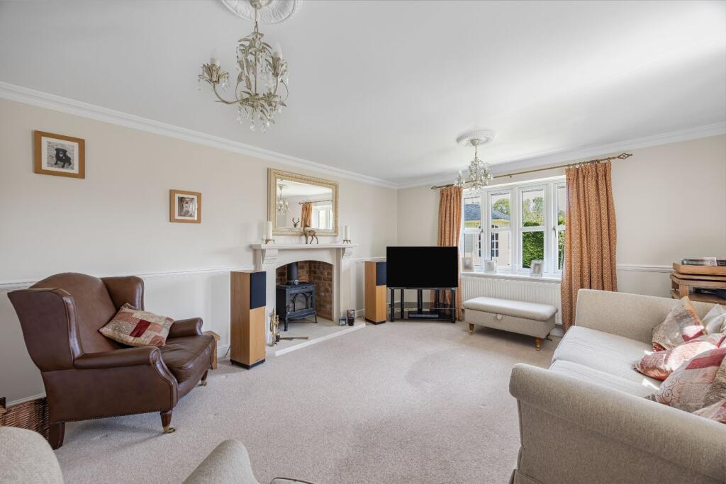 House in Minety, Minety Common - View 3