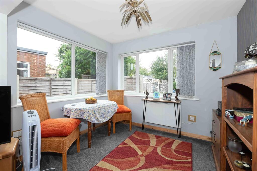 Ardingly Drive, Goring-By-Sea, Worthing photo 4