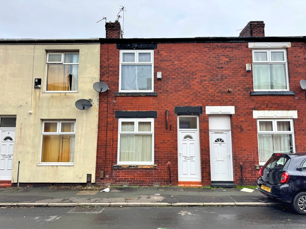 Main image of property: Gordon St, Abbey Hey, Manchester, M SL, Manchester