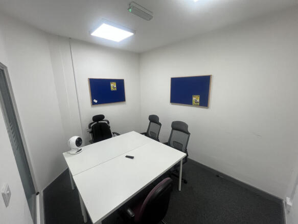 SHARED MEETING ROOM