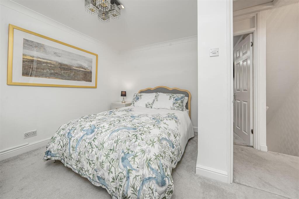 Additional image 14 of Hamilton Close, Bricket Wood, St. Albans