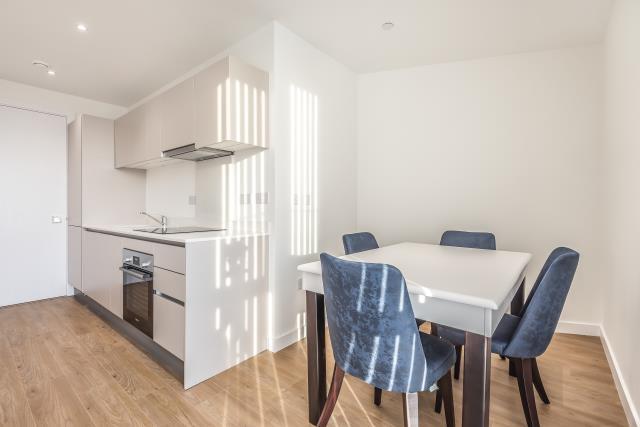 Apartment in Reading - View 5
