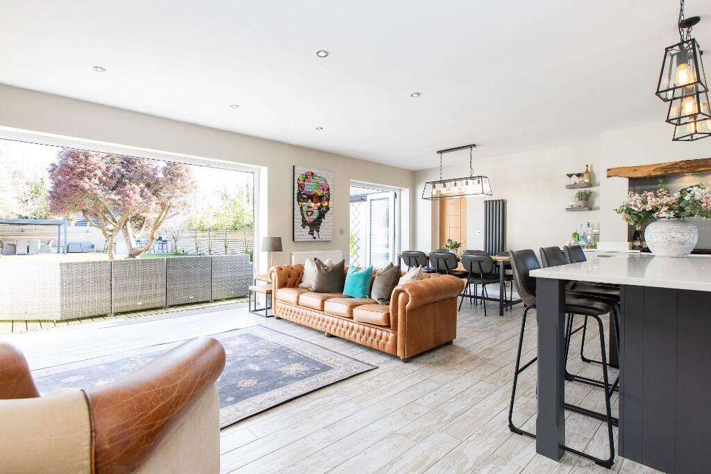 Main image of property: The Spinney, CH60