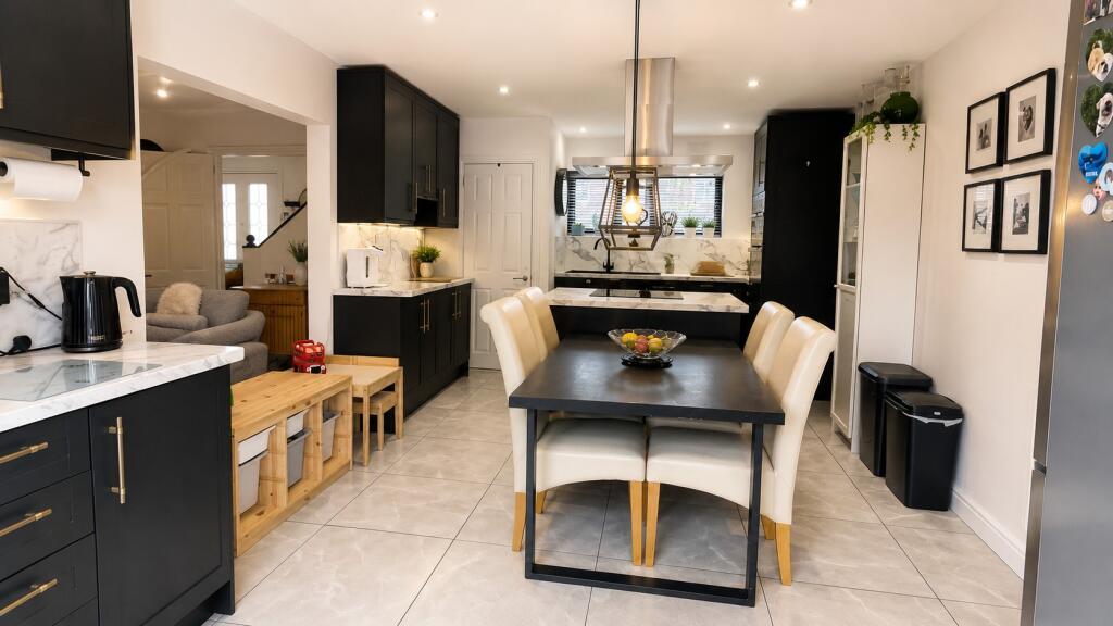 House in Peterborough - View 3