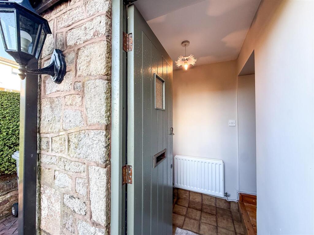 House in Stoke-on-Trent - More