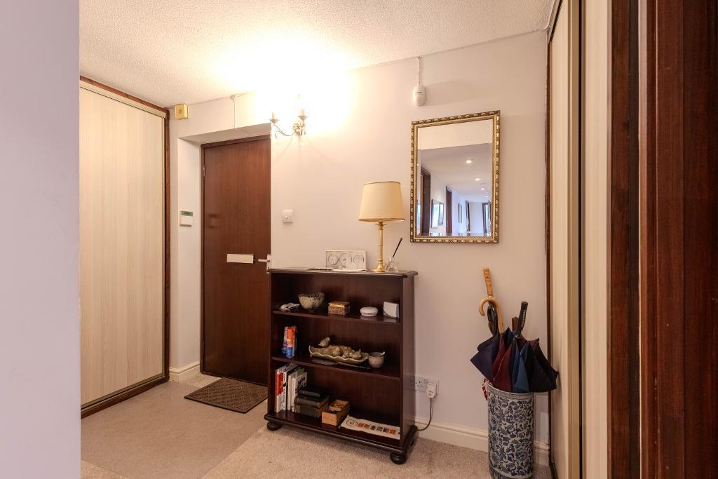 Norwood Park, Bearsden, G61 2RZ - View 2