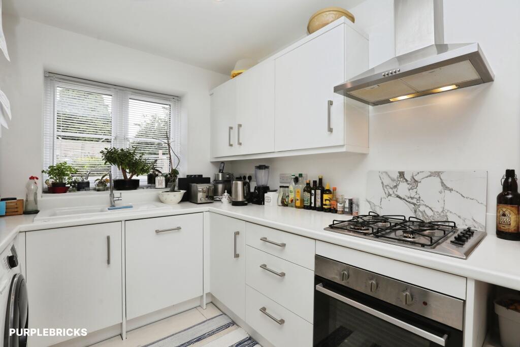 House in Stoke-on-Trent - More