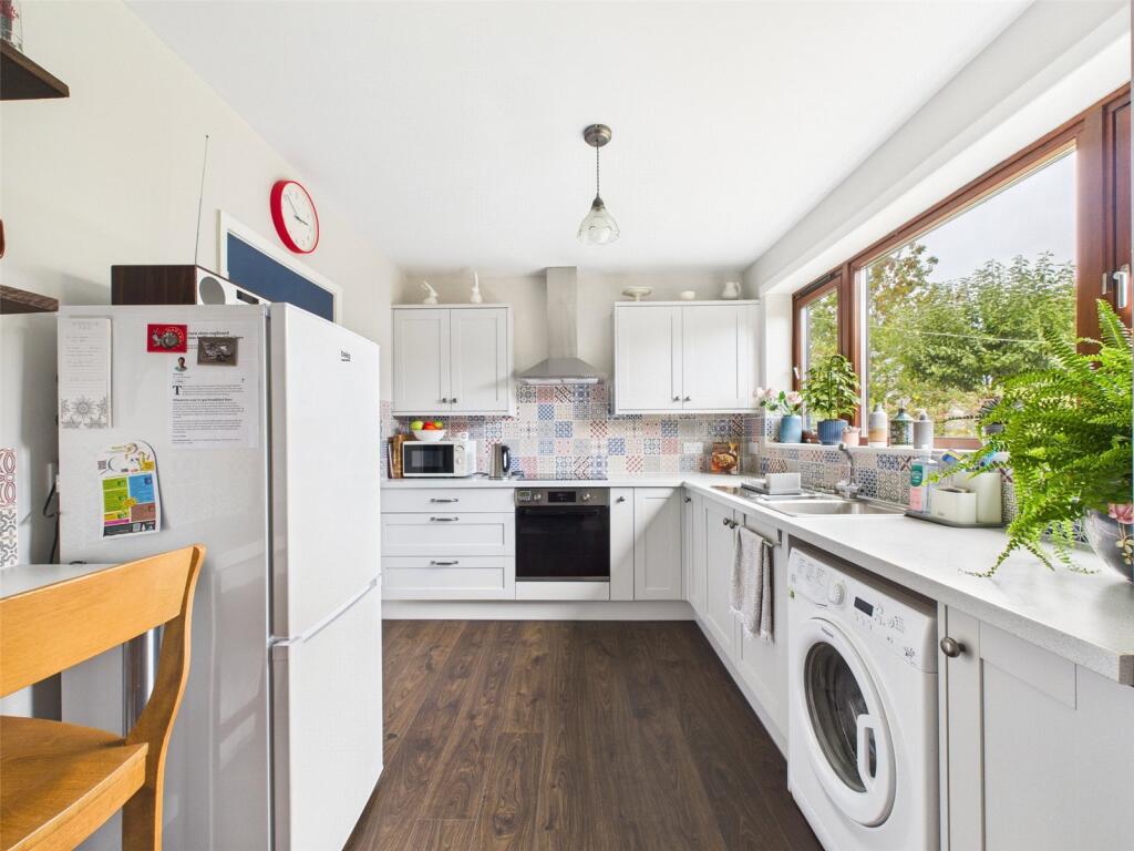 Armscroft Road, Gloucester, Gloucestershire, GL2 photo 2