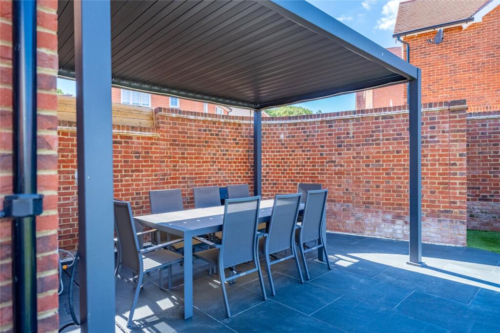 House in Maidstone, Kent - View 3