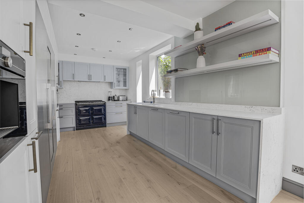 Additional image 7 of St. Bernards Road, St. Albans, Hertfordshire, AL3