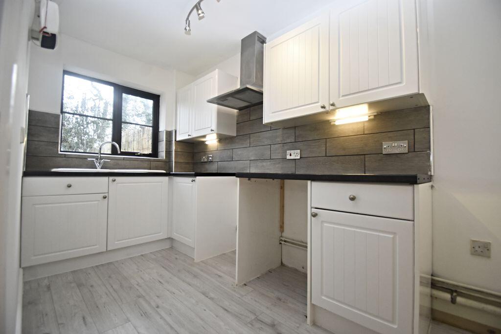 Binfields Close, Chineham - View 3