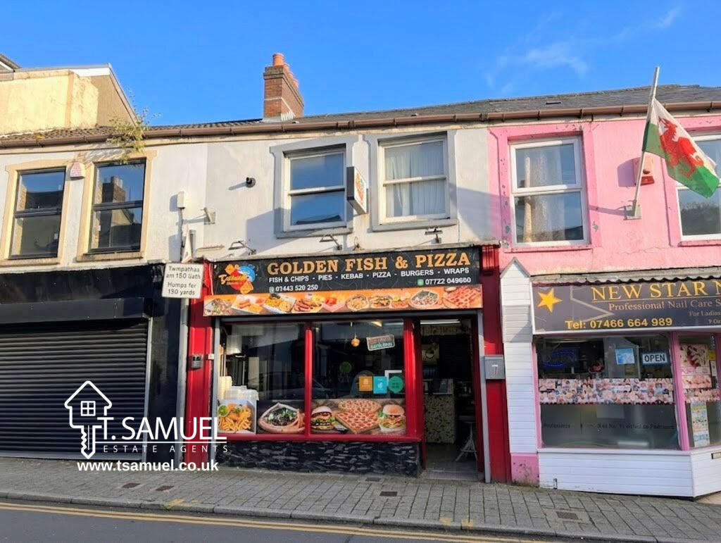 Main image of property: 7 Oxford Street, Mountain Ash, CF45 3PG
