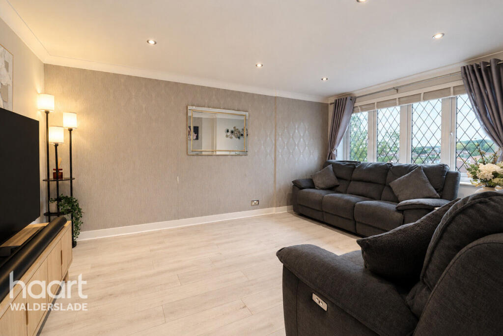 House in Chatham, Wayfield - View 3