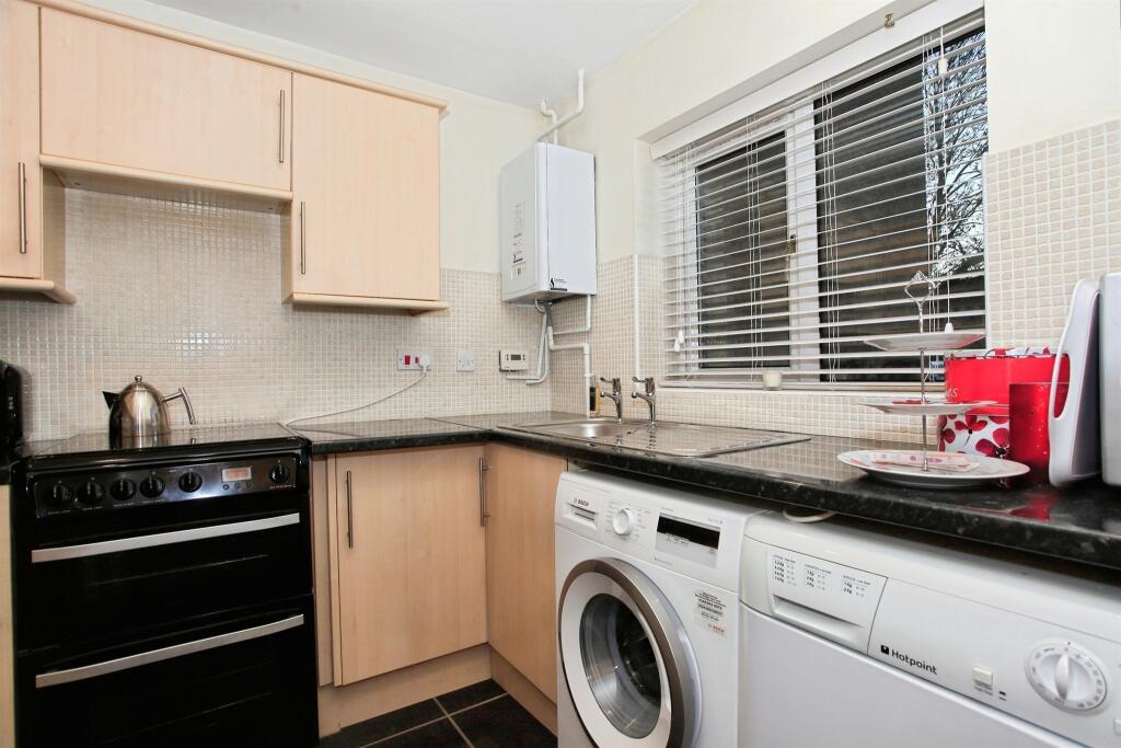 32, Stagshaw Drive photo 2