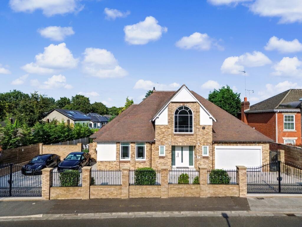 4 bedroom detached house for sale in Ringley Drive, Whitefield, M45