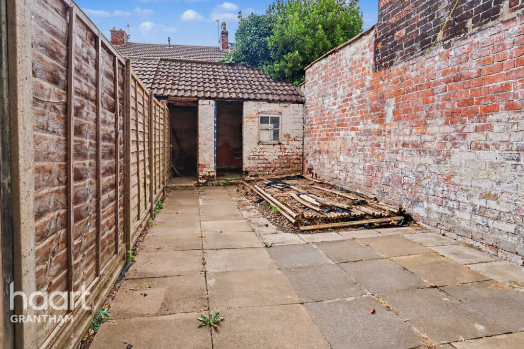 House in South Kesteven, Grantham - View 4
