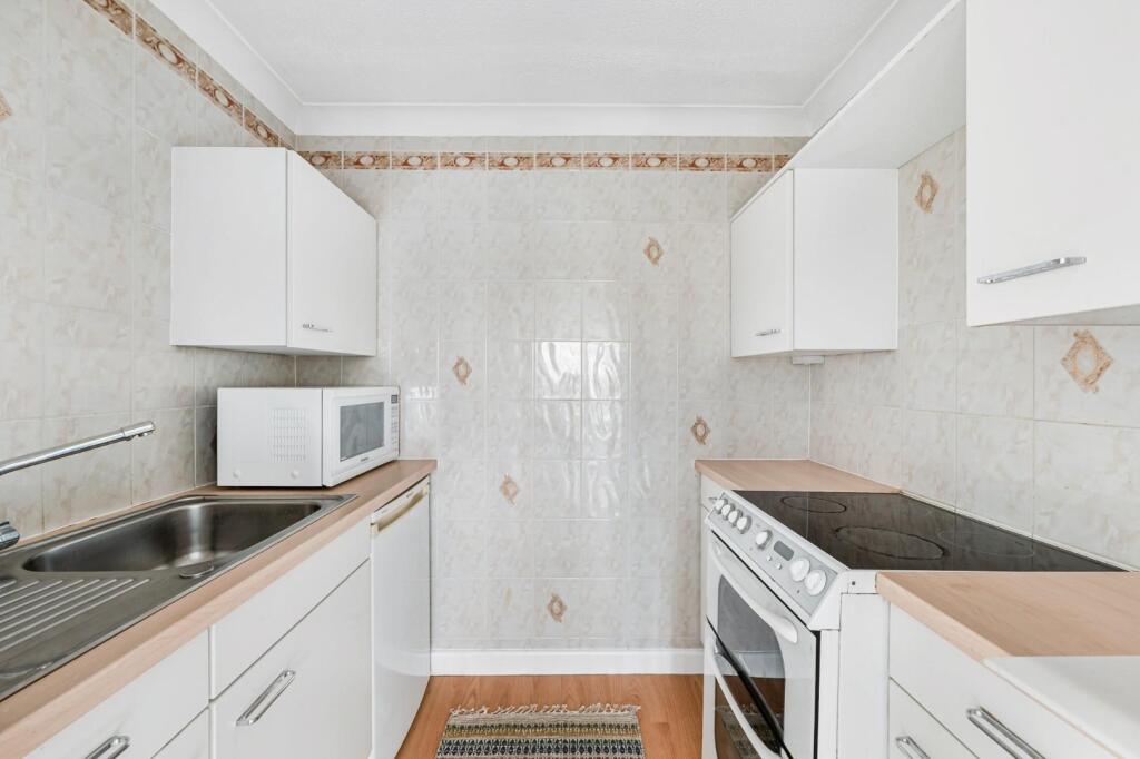 Apartment in London - View 5