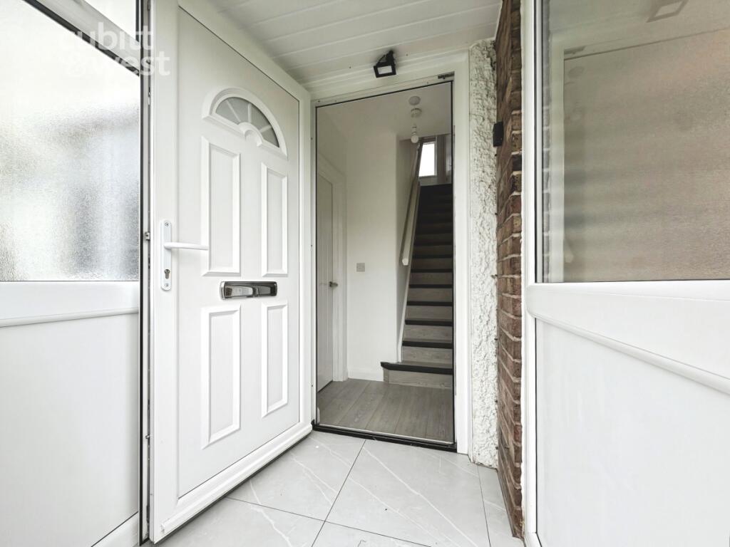 DEPOSIT ALTERNATIVE AVAILABLE, Hillside, BN2 photo 5