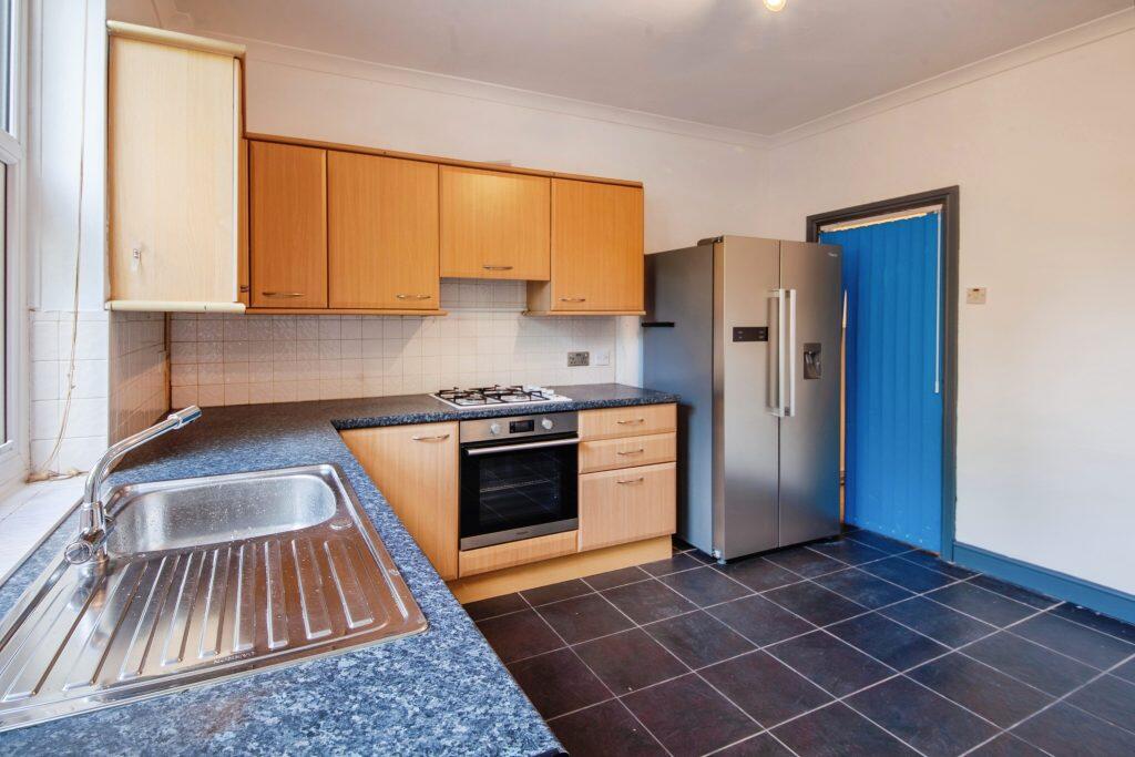 House in Chesterfield, Derbyshire - More