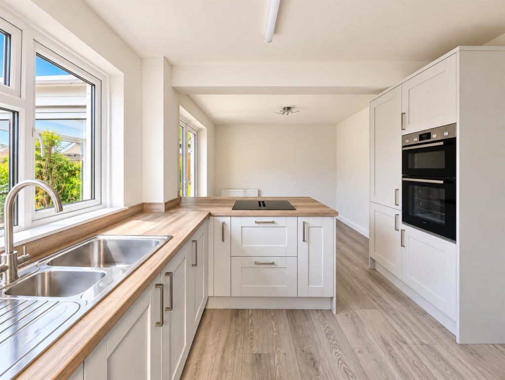 House in Southampton - View 5