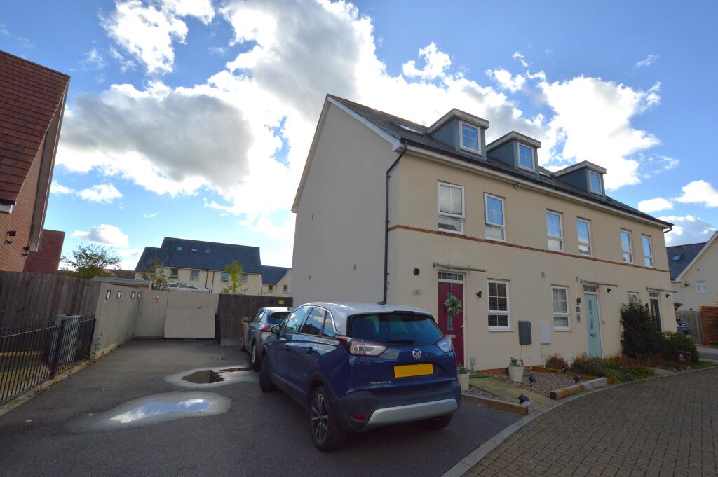 4-bed terraced on Great Holmes, Marston Park, £360,000