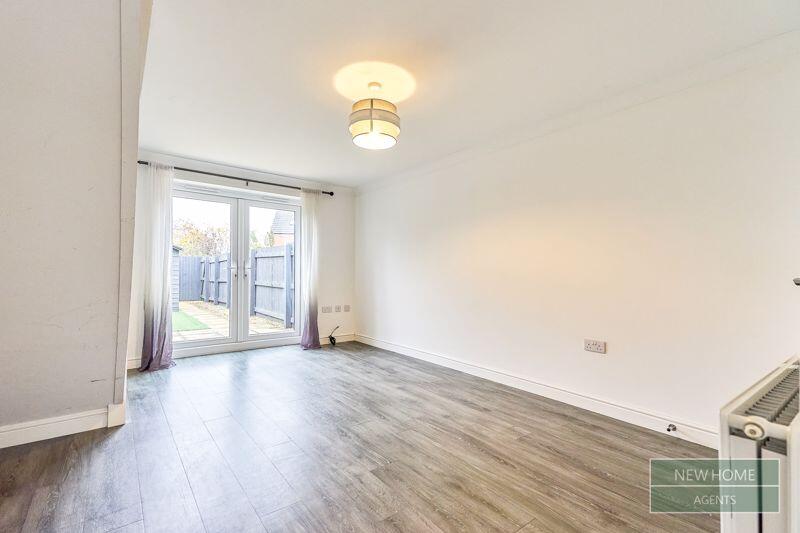 House in Disley - View 4
