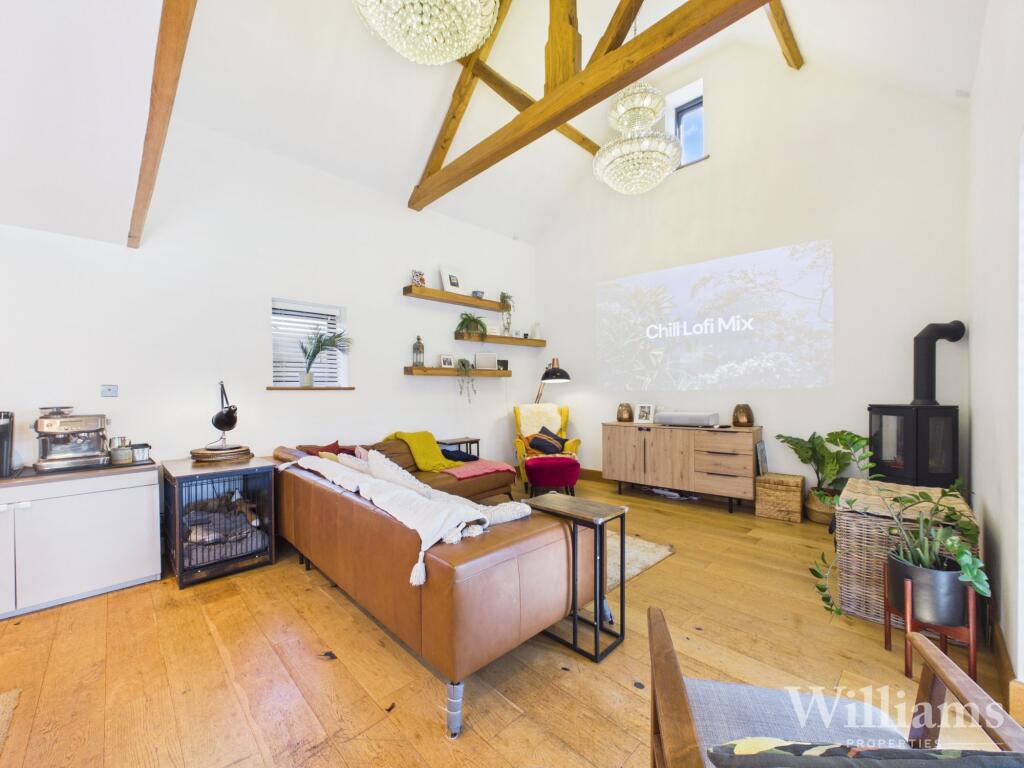 House in Bierton, Buckinghamshire - View 5