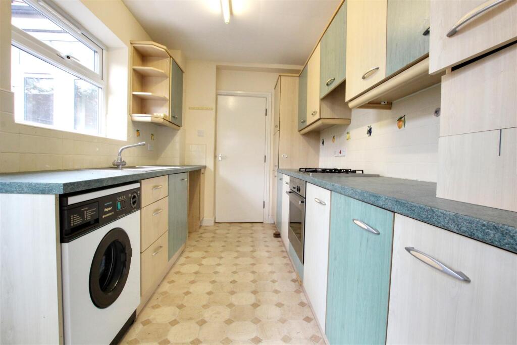 House in Hull - View 4