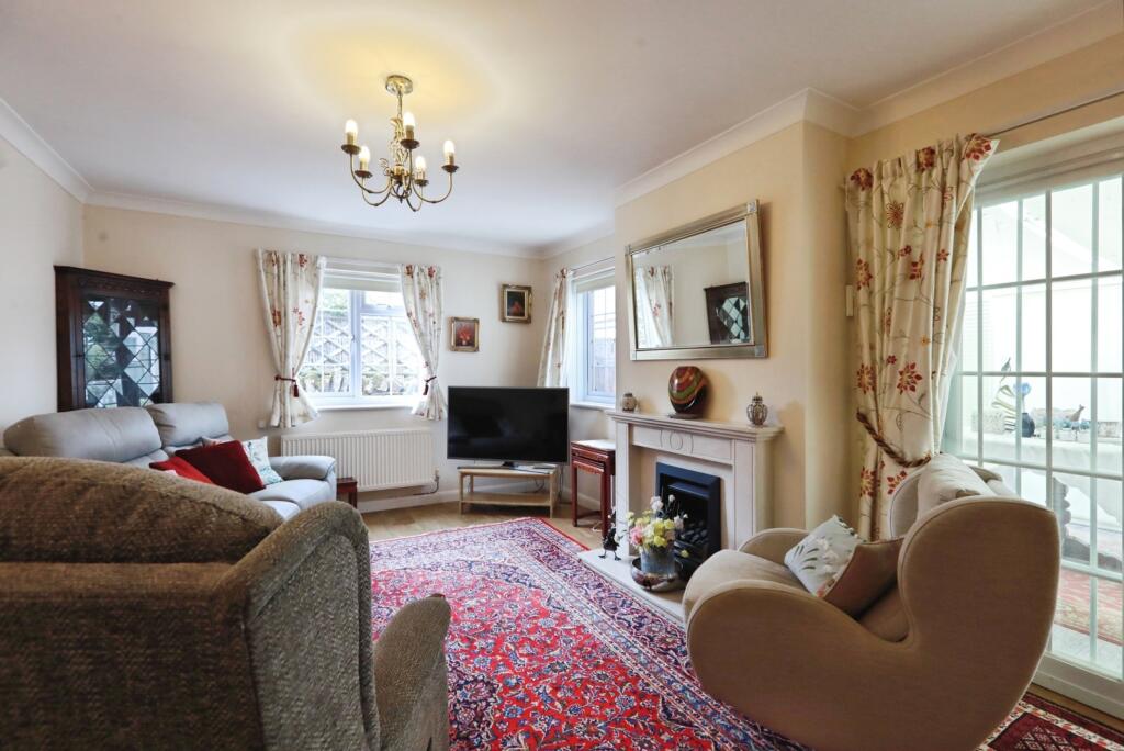 House in Worcester - View 2